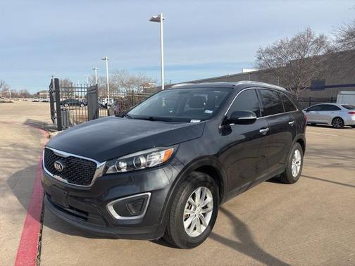 2018 Kia Sorento LX