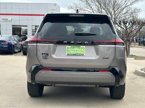 02sq 2026 Toyota RAV4 SE