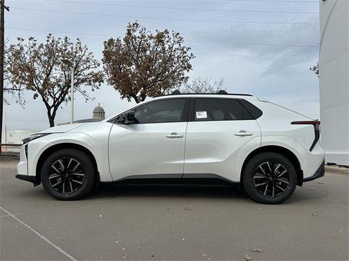 2026 Toyota bZ XLE Plus