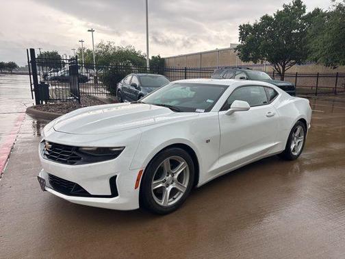 Summit White 2019 Chevrolet Camaro 1LT