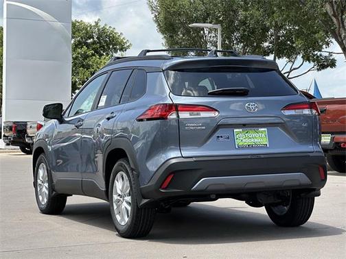 2025 Toyota Corolla Cross LE