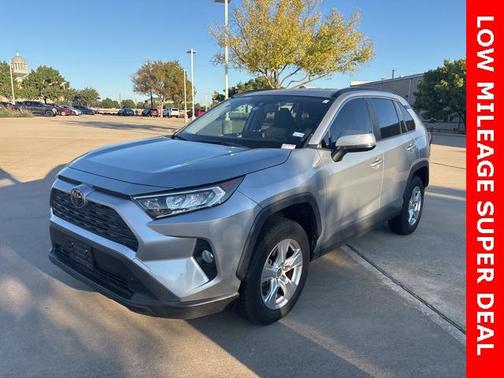 2020 Toyota RAV4 XLE