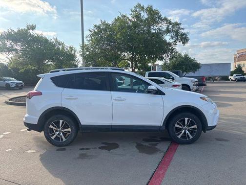 Super White 2016 Toyota RAV4 XLE