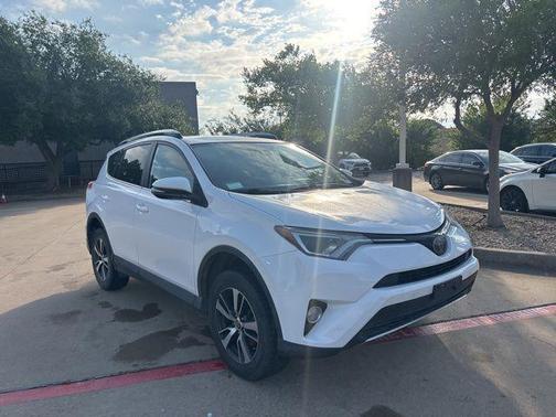 Super White 2016 Toyota RAV4 XLE