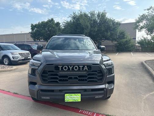 2025 Toyota Sequoia Base