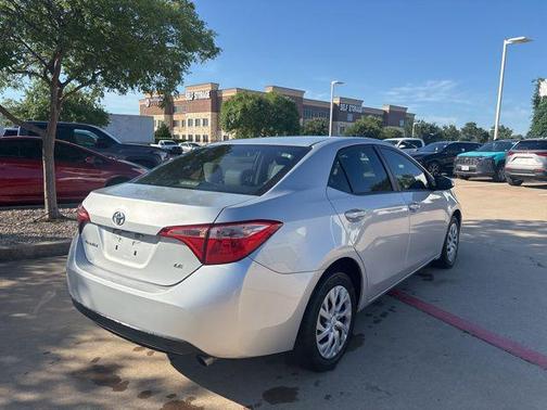 Classic Silver Metallic 2017 Toyota Corolla LE