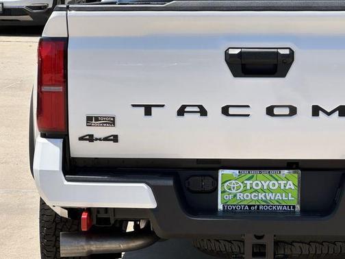 Ice 2026 Toyota Tacoma TRD Sport