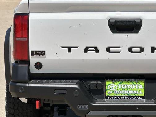 Ice 2026 Toyota Tacoma Hybrid Trailhunter