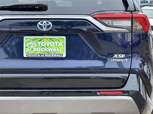 2020 Toyota RAV4 Hybrid SE