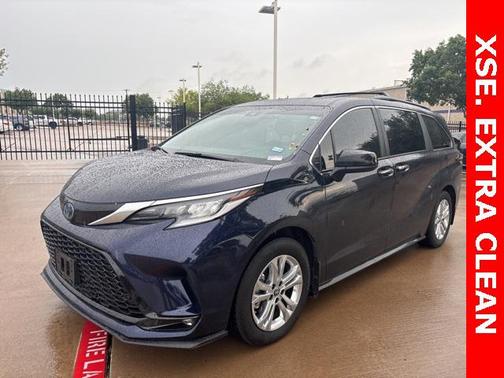 2023 Toyota Sienna XSE 7 Passenger