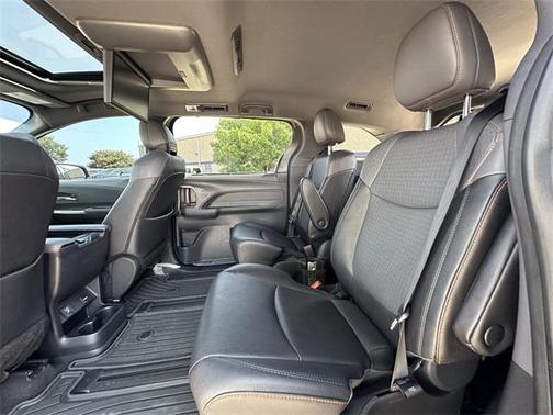 2023 Toyota Sienna XSE 7 Passenger