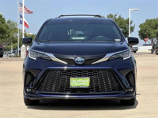 2023 Toyota Sienna XSE 7 Passenger