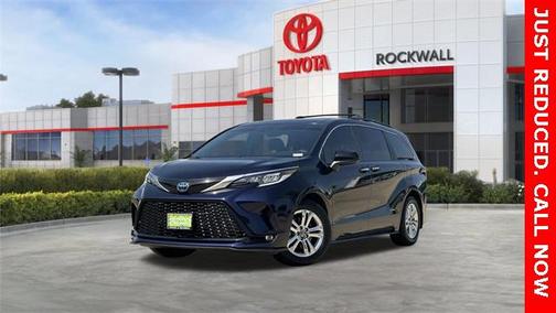 2023 Toyota Sienna XSE 7 Passenger