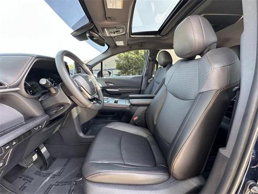 2023 Toyota Sienna XSE 7 Passenger