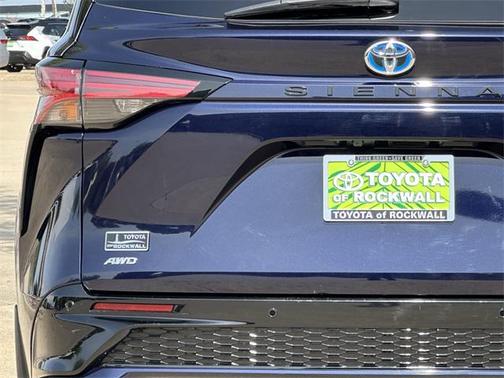2023 Toyota Sienna XSE 7 Passenger