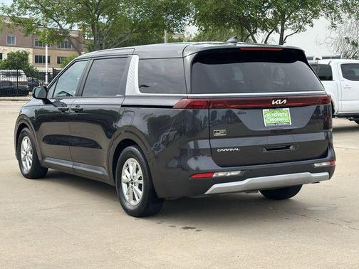 2023 Kia Carnival LX