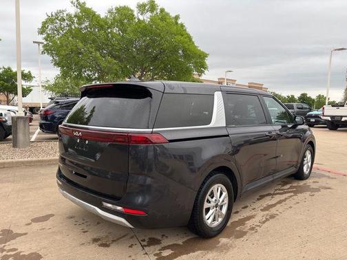 Panthera Metal 2023 Kia Carnival LX