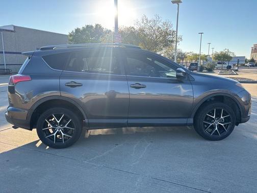 2018 Toyota RAV4 SE