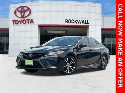 2019 Toyota Camry SE