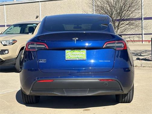 2022 Tesla Model Y Long Range Dual Motor All-Wheel Drive