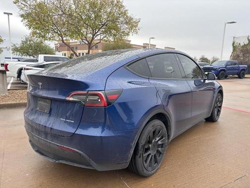 2022 Tesla Model Y Long Range Dual Motor All-Wheel Drive