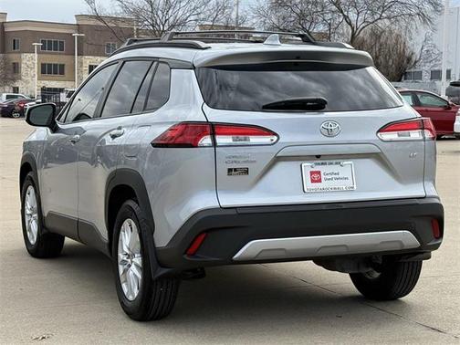2024 Toyota Corolla Cross LE