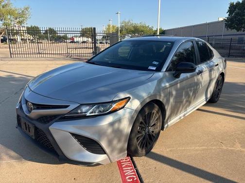 2019 Toyota Camry SE