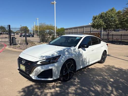2023 Nissan Altima SR FWD