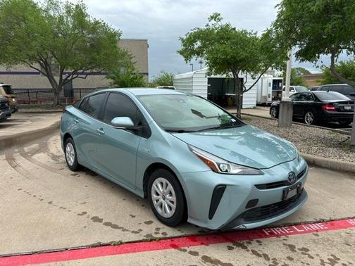 2022 Toyota Prius L