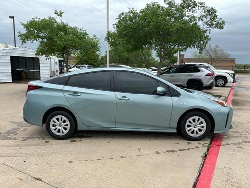 2022 Toyota Prius L