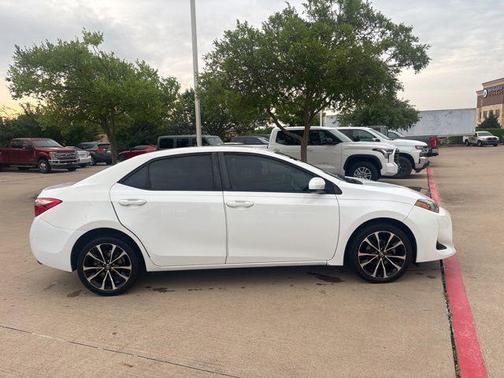 Super White 2019 Toyota Corolla LE