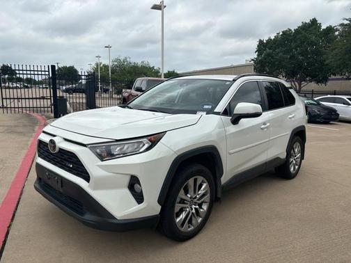 2021 Toyota RAV4 XLE Premium