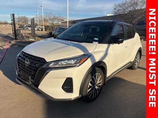 2023 Nissan Kicks SR