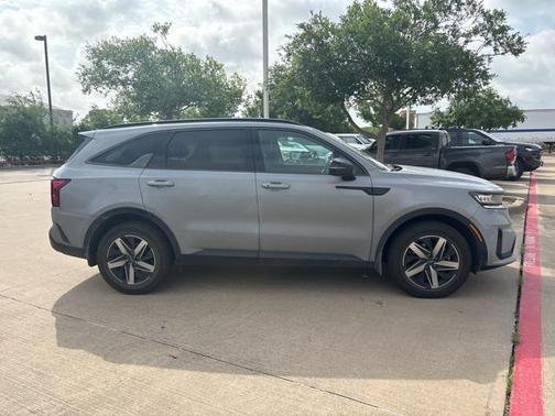 2023 Kia Sorento EX
