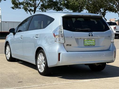 2013 Toyota Prius v Five