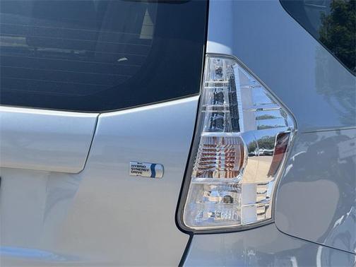 2013 Toyota Prius v Five