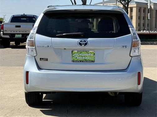 2013 Toyota Prius v Five
