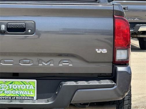 2018 Toyota Tacoma SR