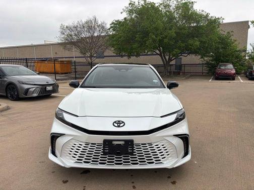 Wind Chill Pearl 2026 Toyota Camry XSE