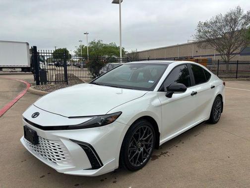 Wind Chill Pearl 2026 Toyota Camry XSE