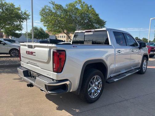 Quicksilver Metallic 2022 GMC Sierra 1500 SLT