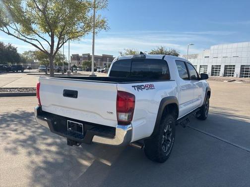 2017 Toyota Tacoma Base