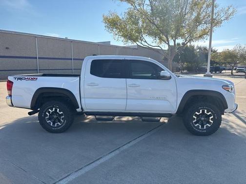 2017 Toyota Tacoma Base