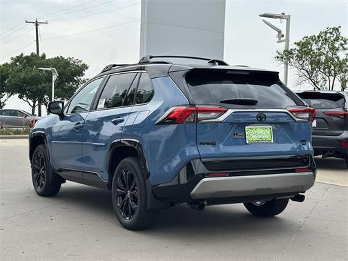 2025 Toyota RAV4 Hybrid SE