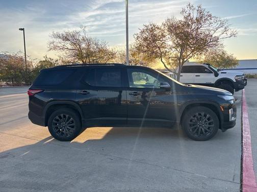 2022 Chevrolet Traverse RS