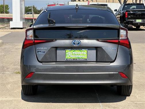 2020 Toyota Prius LE