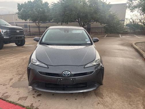 2020 Toyota Prius LE