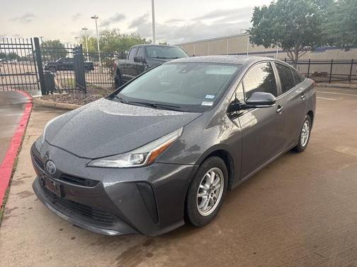 2020 Toyota Prius LE
