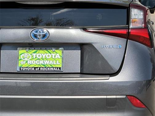 2020 Toyota Prius LE