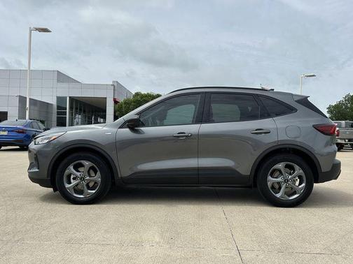Carbonized Gray Metallic 2025 Ford Escape ST-Line